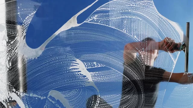 Dış Cephe Cam Temizliği